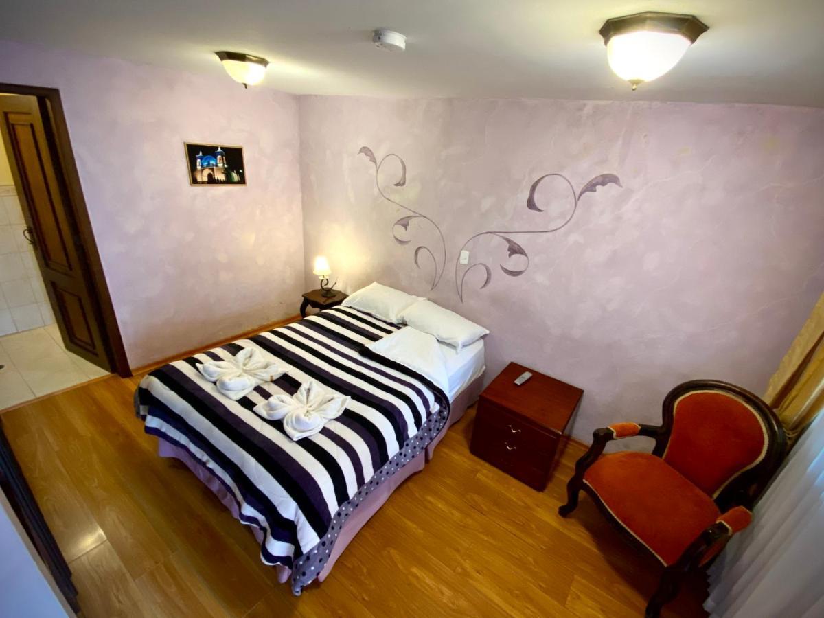 Hotel Golden Rest Latacunga Esterno foto