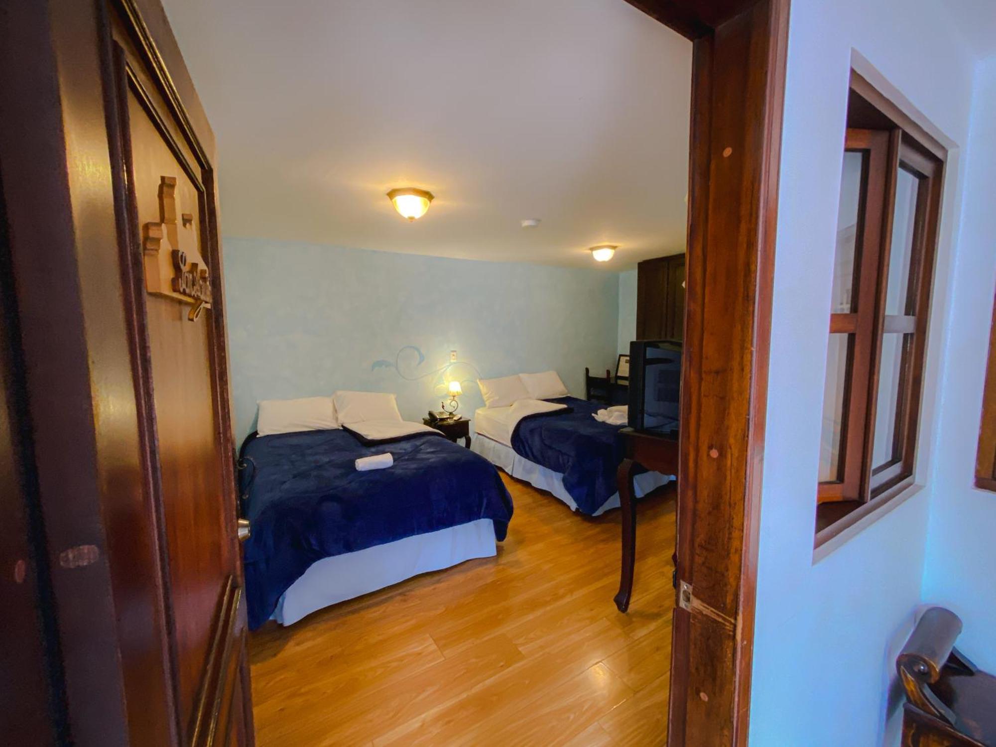 Hotel Golden Rest Latacunga Esterno foto