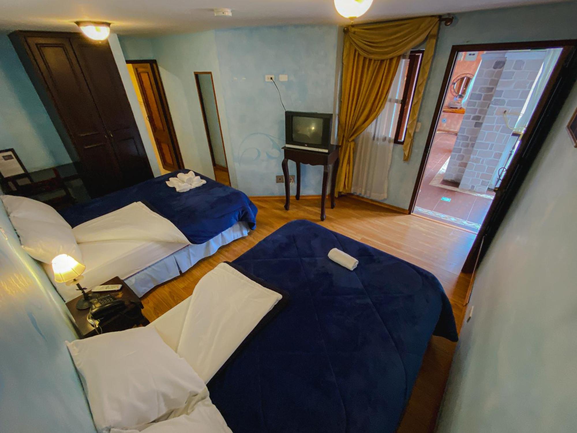 Hotel Golden Rest Latacunga Esterno foto