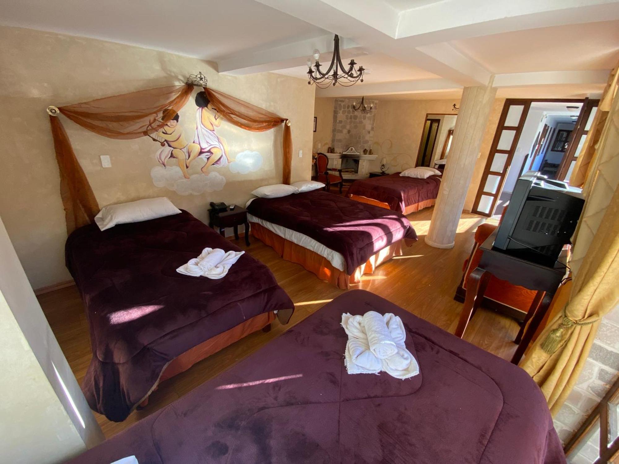 Hotel Golden Rest Latacunga Esterno foto