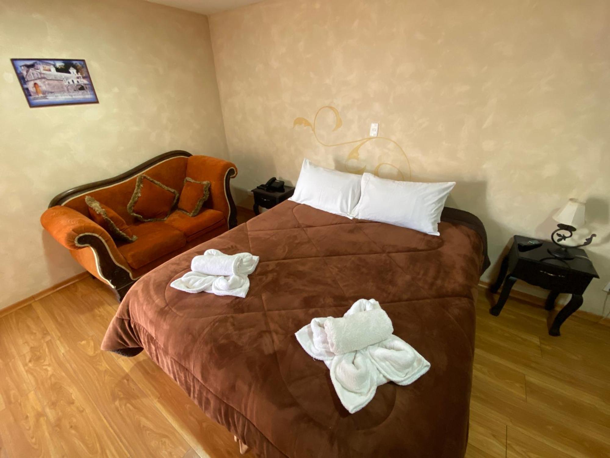 Hotel Golden Rest Latacunga Esterno foto