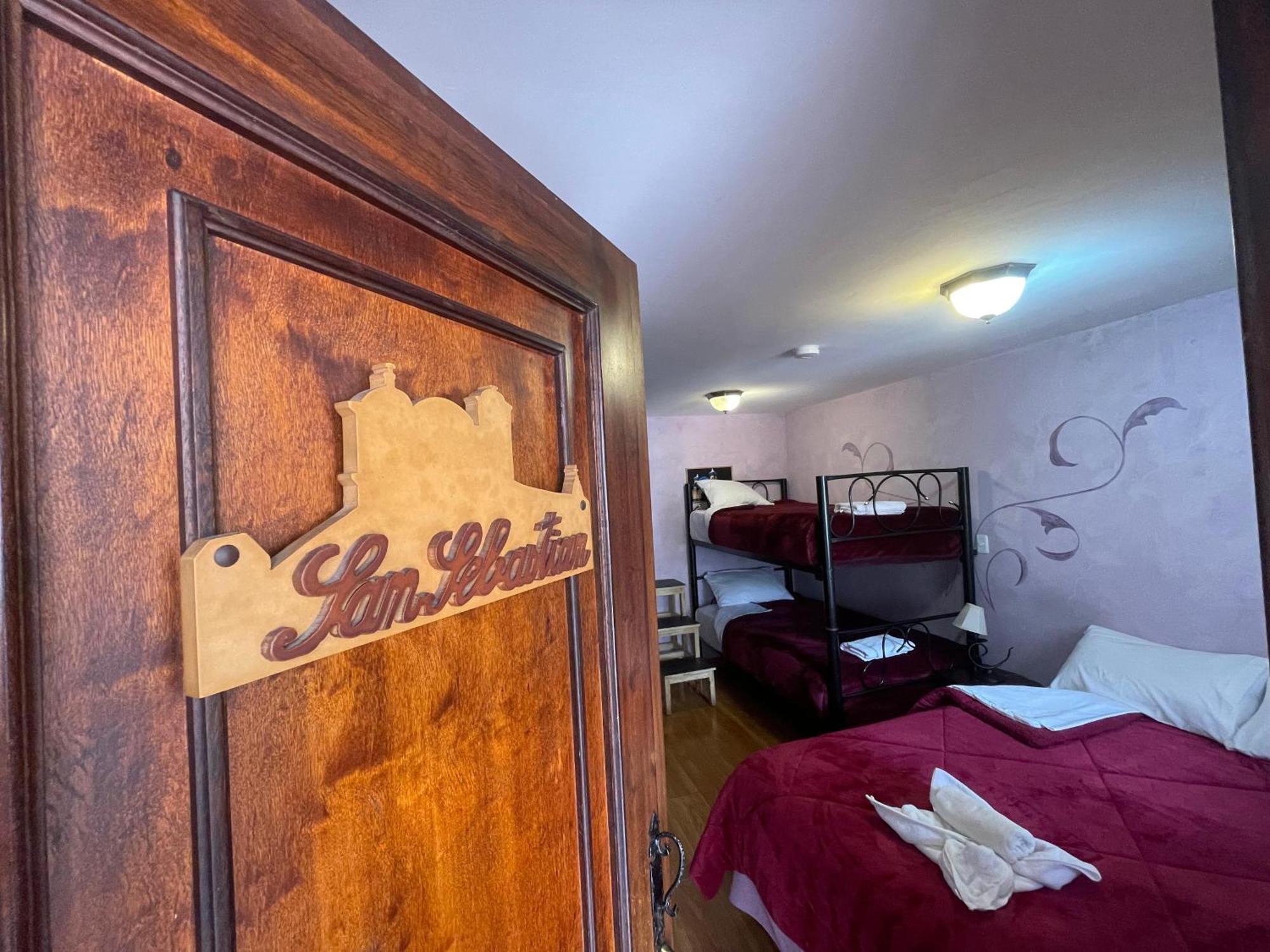 Hotel Golden Rest Latacunga Esterno foto