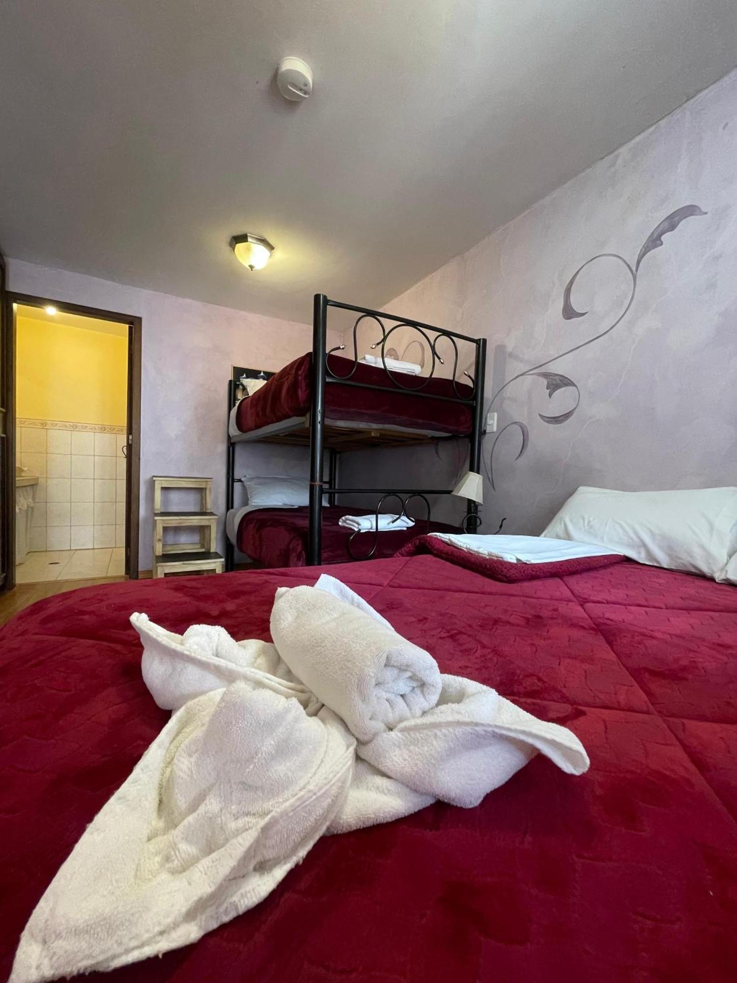 Hotel Golden Rest Latacunga Esterno foto