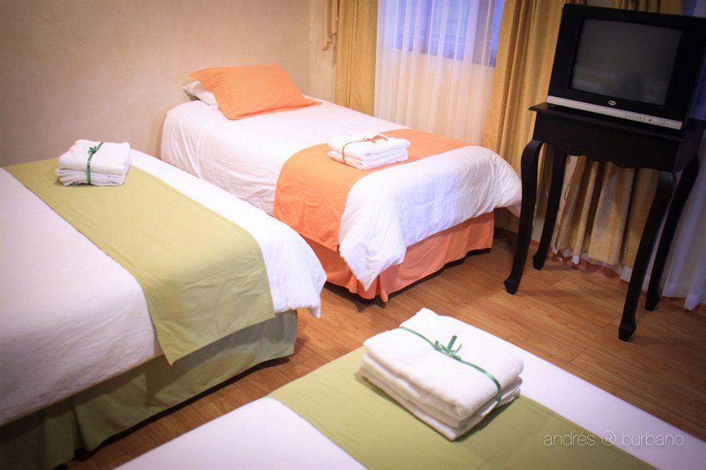 Hotel Golden Rest Latacunga Esterno foto
